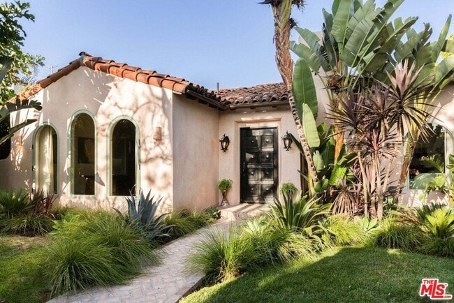 Photo - 740 N Alta Vista Blvd House