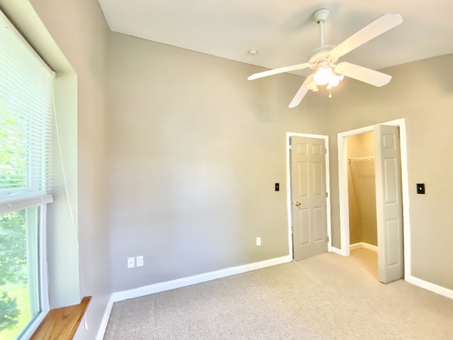 Photo - 1001 Bloom St