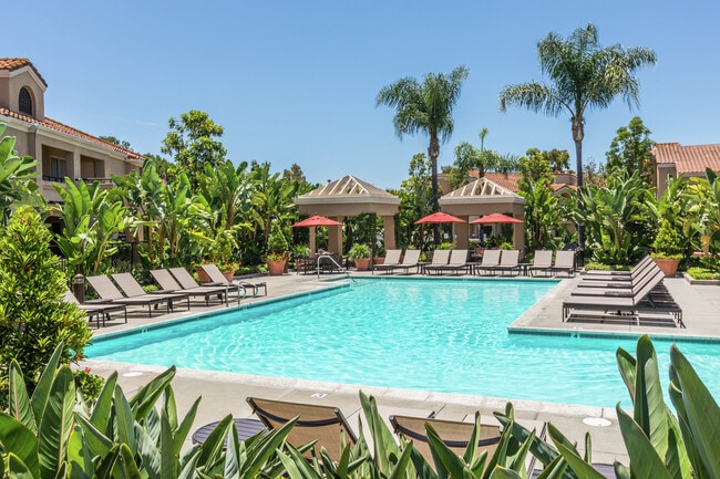 San Remo Villa Apartment Homes