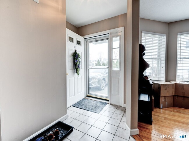 47 Tunxis St