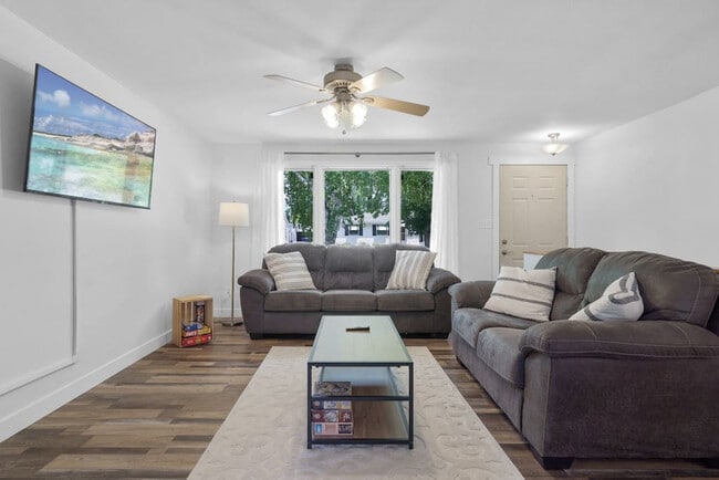 Photo - 1213 Langlade Ave