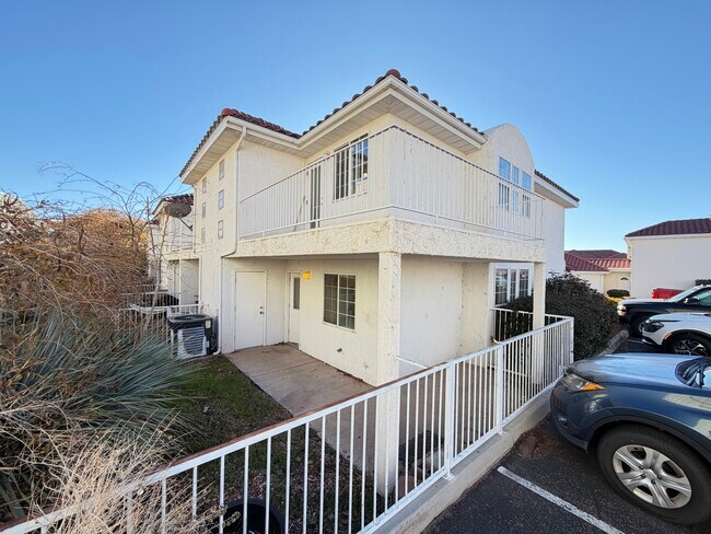 Photo - 1200 Glen Canyon Dr