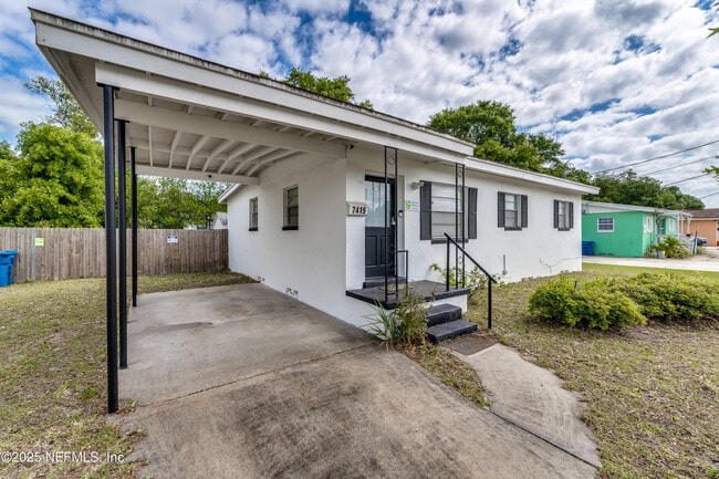 Photo - 7419 Merrill Rd