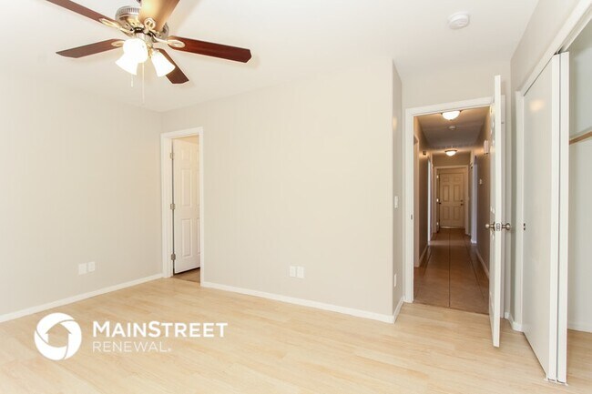 Photo - 11215 W Devonshire Ave