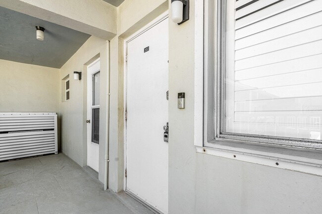 Photo - 629 SE 19th Ave Unit 202