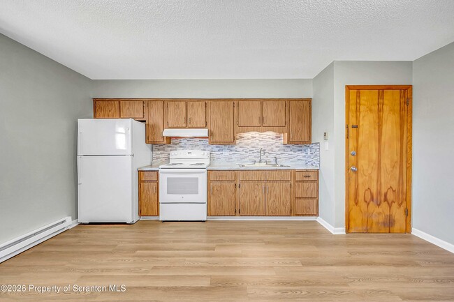 Photo - 809 Moosic Rd