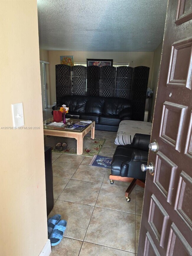 Photo - 4231 NW 19th St Unit 254