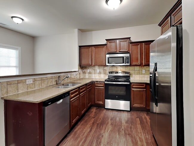 Photo - 5203 Catrina Way