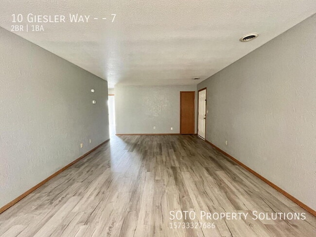Photo - 10 Giesler Way Unit 7