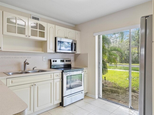 Photo - 8941 NE 4th Avenue Rd