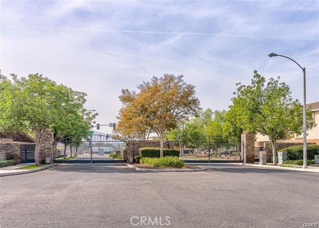 3285 Ledgewood Cir