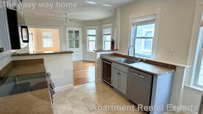 Photo - 9 Ashland St Unit #3