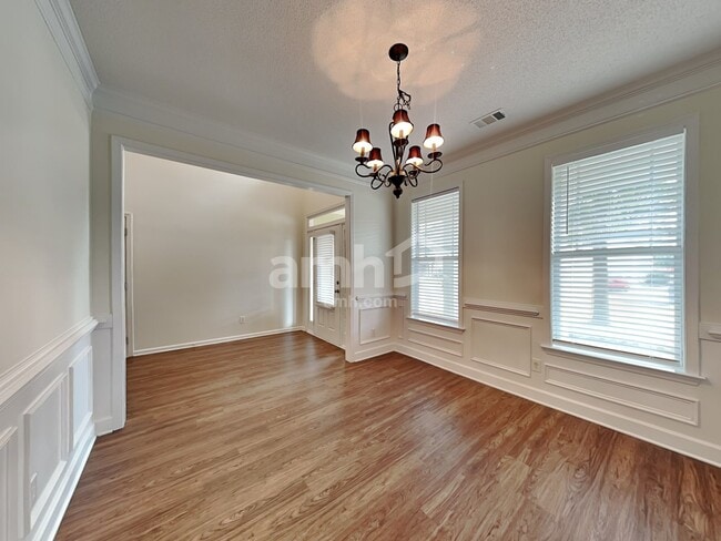 Photo - 145 Summit Point Dr