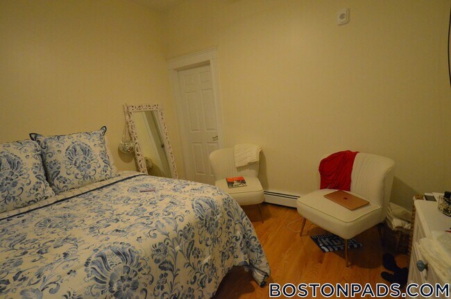 Photo - 79 Westland Ave Unidad 16