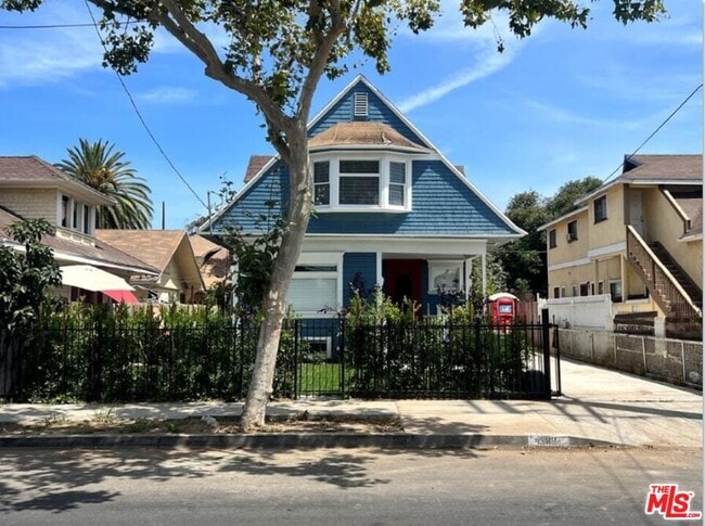 Building Photo - 1383 W 23rd St Unit 1383 Rental