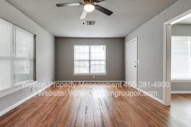 Building Photo - 1304 NE 43rd St Rental