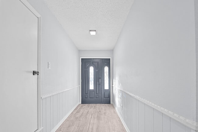 Photo - 6907 Avenue W