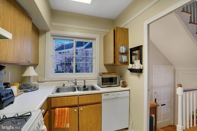 Photo - 1629 Fitzgerald Ln