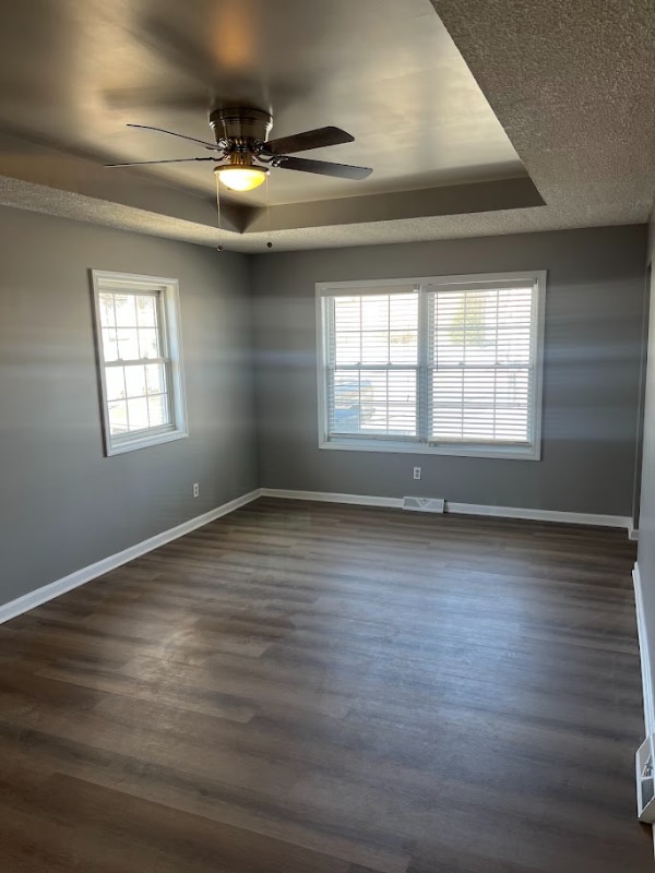 Photo - 405 Mills Ln