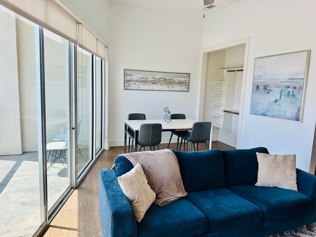 Photo - Modern 1 Bedroom in The Cedars Unit 416