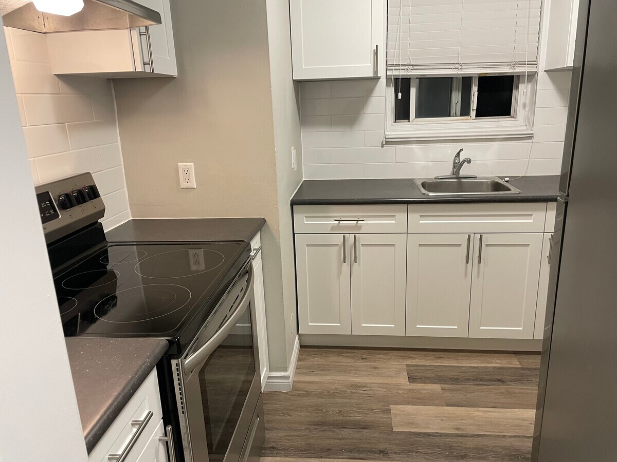 Photo - 464 Elizabeth St Unit 4