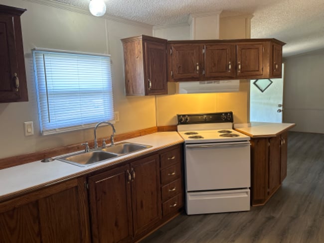 Photo - 141 James Way