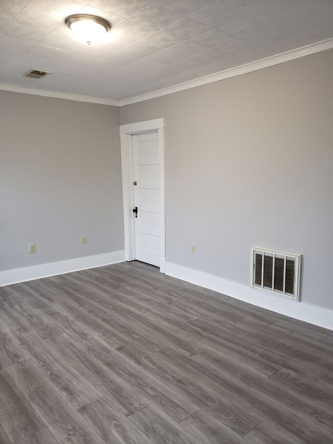 Photo - 2417 Mill St Unit 2-7