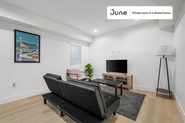 Photo - Room in Shared 3 bed/2 bath home Unidad A