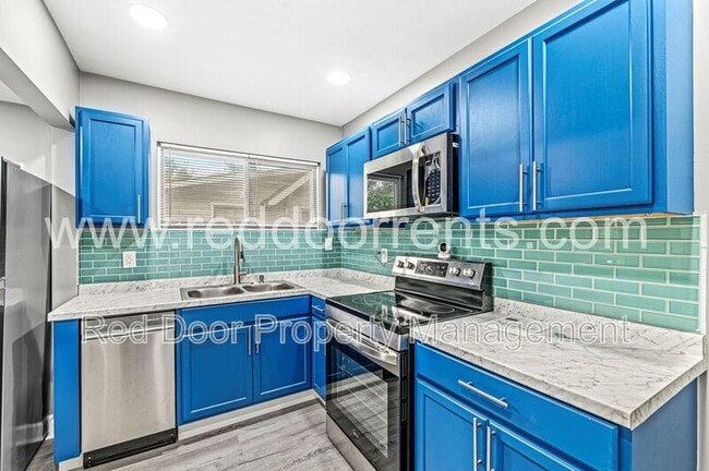 Photo - 3340 N Sherman Dr House