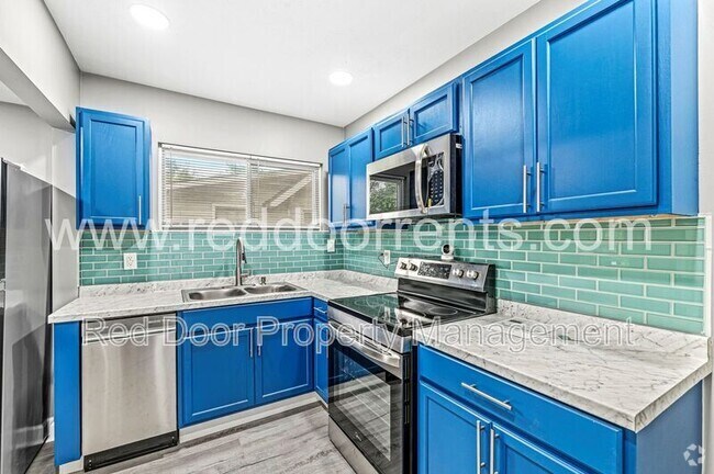 Building Photo - 3340 N Sherman Dr Rental