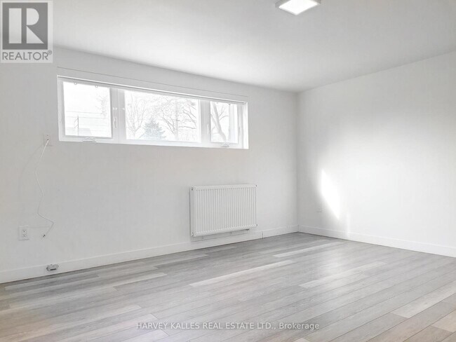 Photo - 521 Browns Line Unit 2