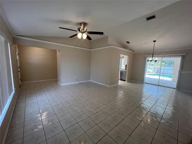 Photo - 1516 Abel St