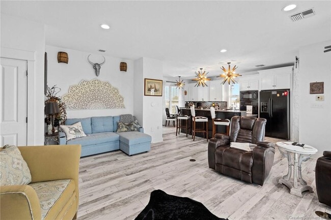 Photo - 113 Deltra Hardin Rd