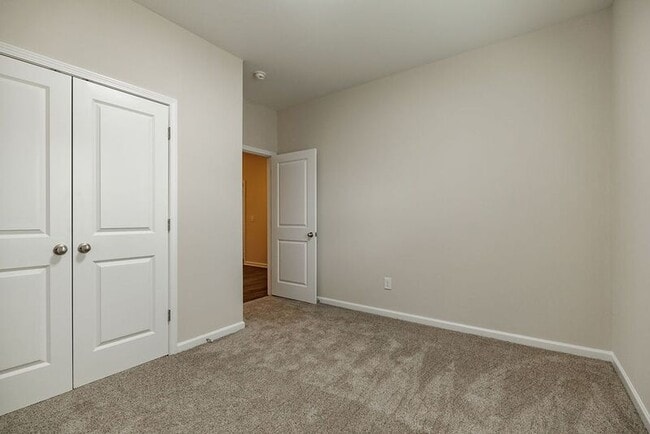 Photo - 80 Forray Dr