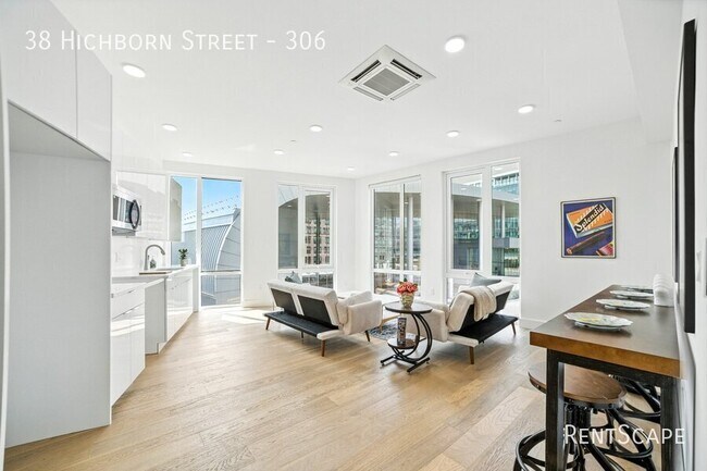 Building Photo - 38 Hichborn St Rental