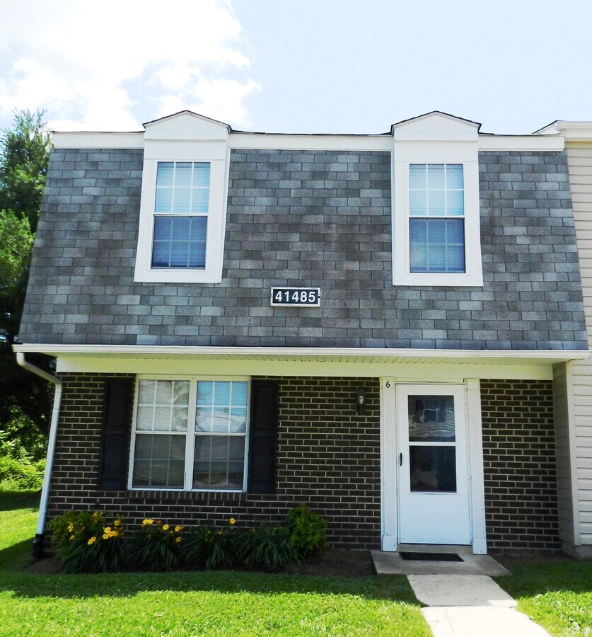 41480 Norris St Townhome Townhome Rental in Leonardtown MD