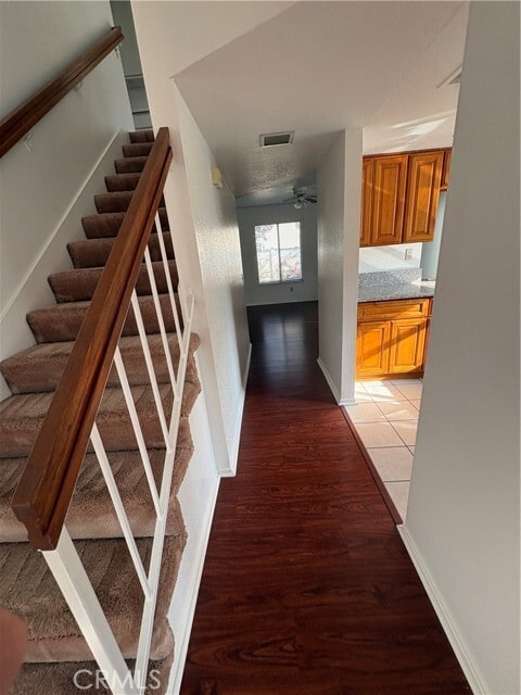 Photo - 1524 Canterbury Cir