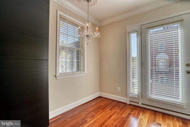 1209 N Pitt St Unit 2A