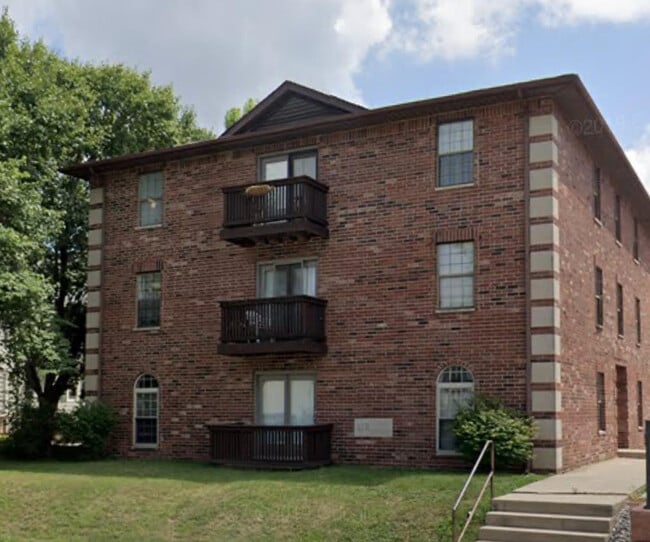 Building Photo - 318 Waldron St Unit 3 Rental