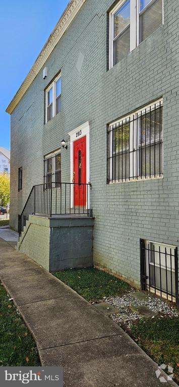 Building Photo - 2913 8th St SE Unit 3101 Rental