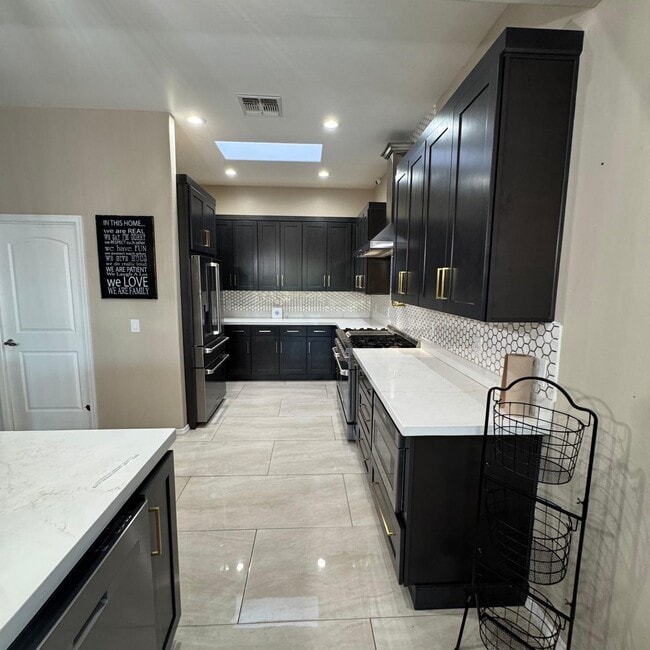 Photo - 1111 Vista De Los Alamos