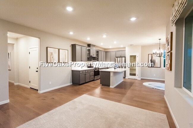 3492 Gallatin Dr