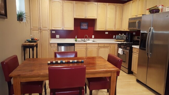 Dining - 2412 Harriet Ave Unit 102