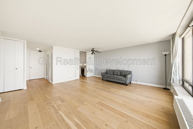 Photo - 5445 N Sheridan Rd Unit 2810