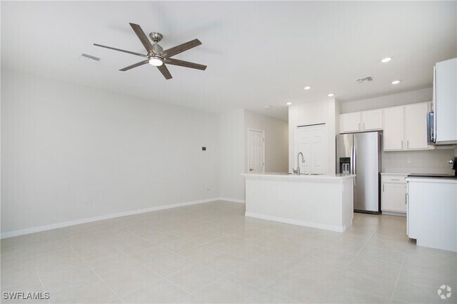 Building Photo - 15253 Wildflower Cir Rental
