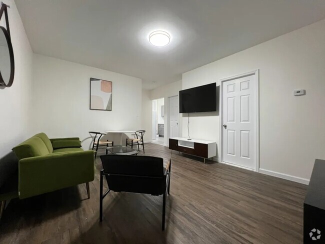 Building Photo - Private Bedroom in a 4 bedroom / 2 bathroo... Unit 2 Rental