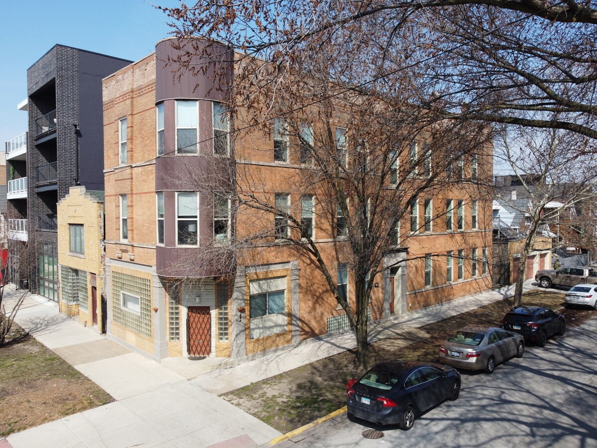 Photo - 2732 W Chicago Ave Apartment Unit 1F