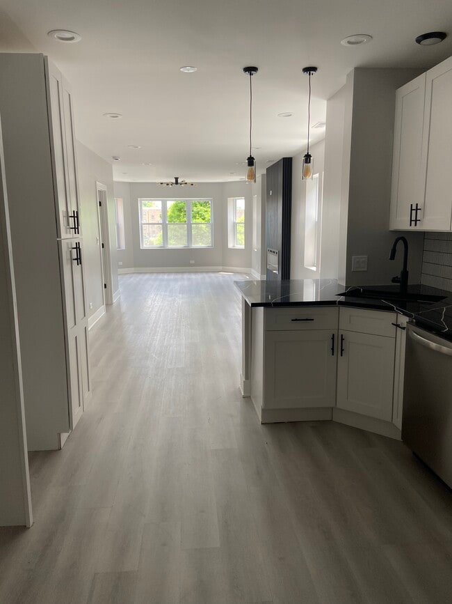 Photo - 7942 S Lafayette Ave Unidad The South Side Estate