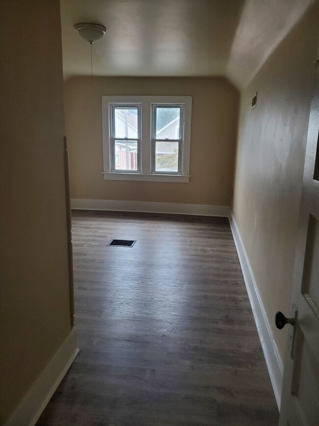 Photo - 3 Bed 1 bath house