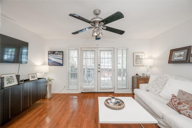 Photo - 1510 W 6th St Unit 107